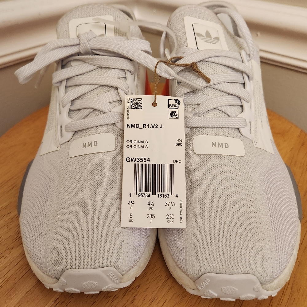 Adidas Women's Sz 5 White/Pink